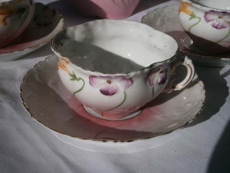 Антикварная чайная чашка Арт Нуво