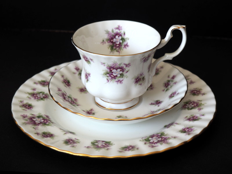 Английская чайная чашка тройка Pacific Rose Royal Albert