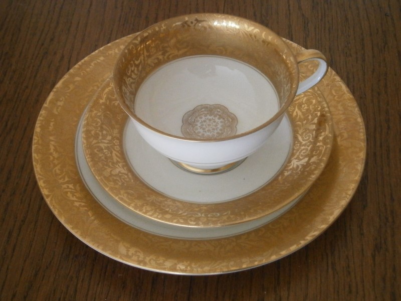 Антикварная чайная чашка тройка Rosenthal