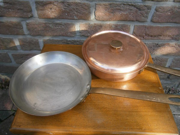 Медная европейская посуда. Сковорода