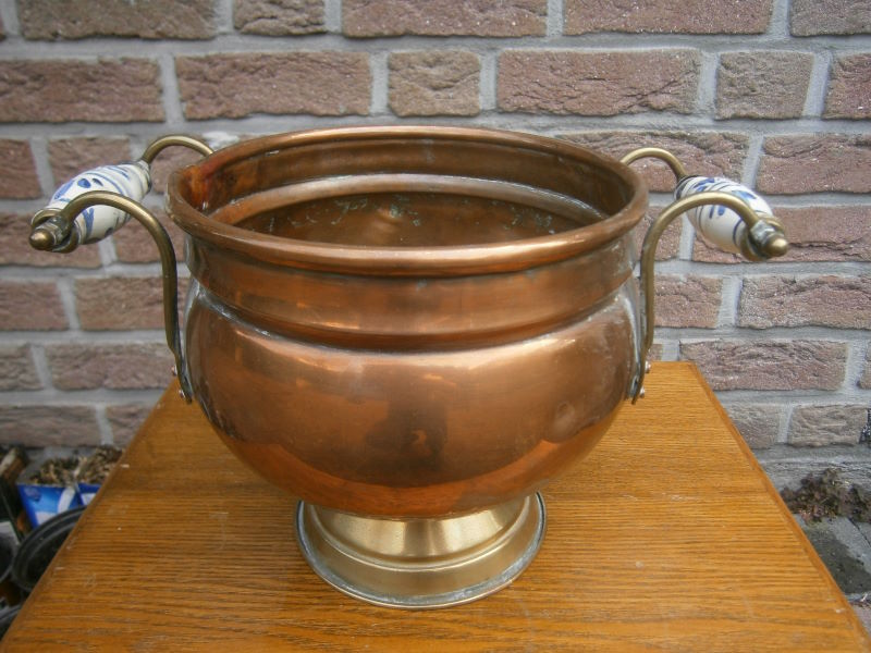 Старинный французский медный зольник.